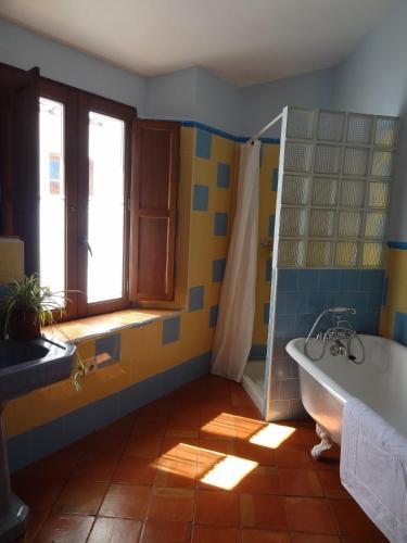 Hostal La Flamenca Inn