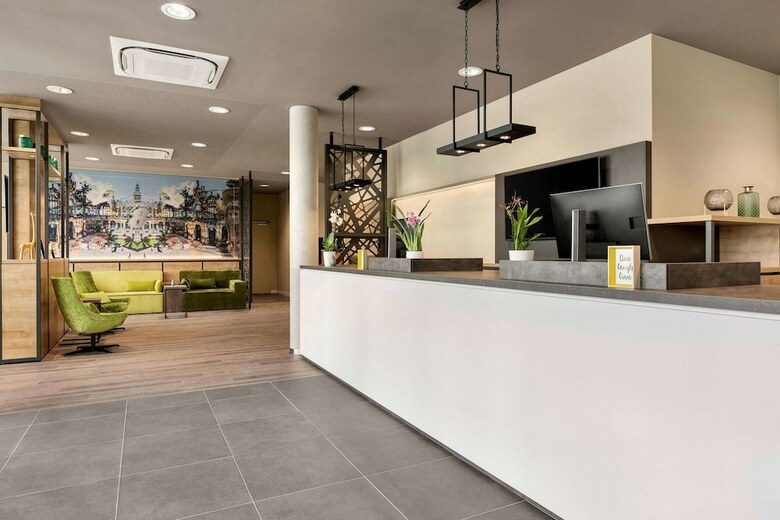 Hotel Super 8 By Wyndham Dresden