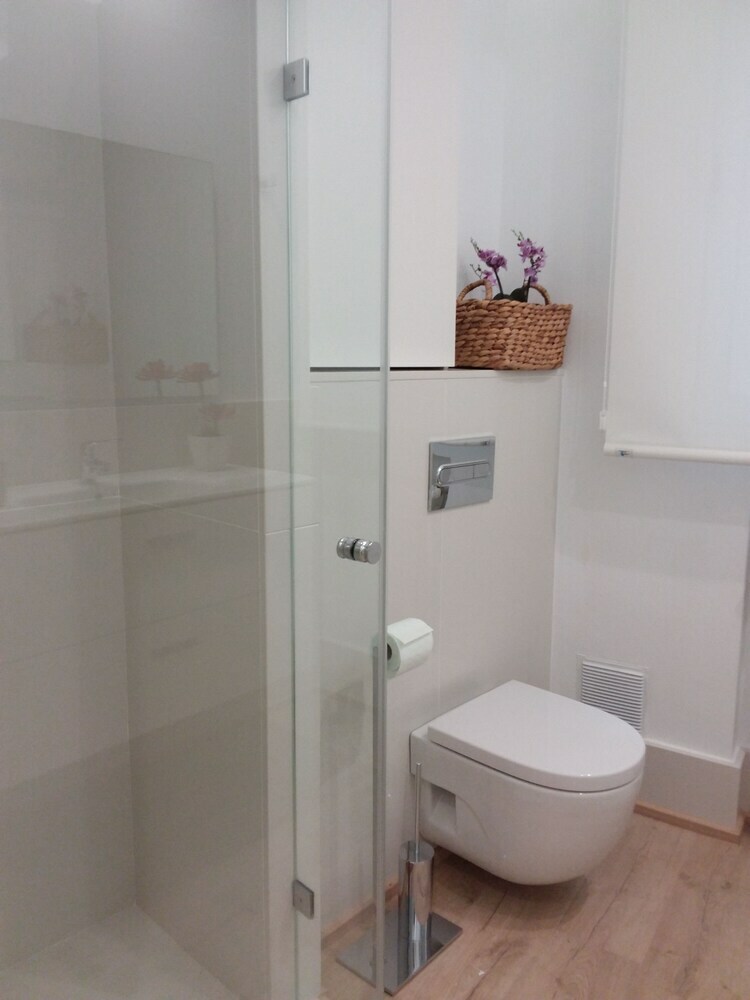 Deluxe Cruz Conde Apart. 2 Dorm. 2 Ba�os