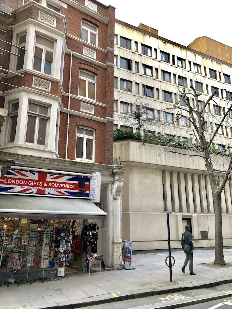 Westminster Apartment