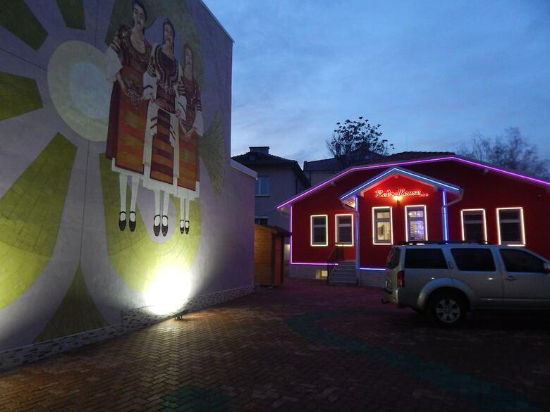 Hotel Red House
