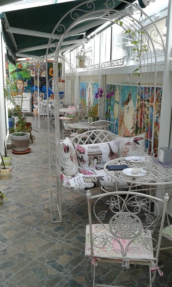 Sagittarius Apartment
