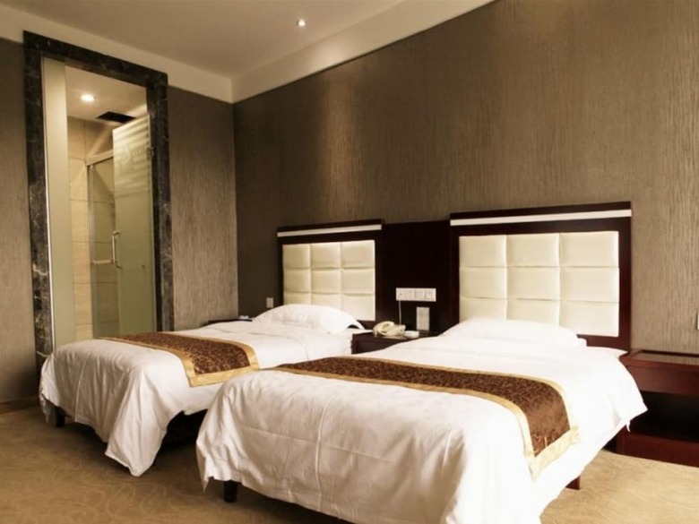 Greentree Inn Wuhan High-speed Rail Station Express Hotel