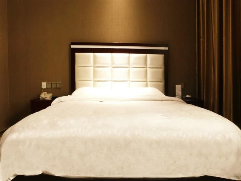 Greentree Inn Wuhan High-speed Rail Station Express Hotel