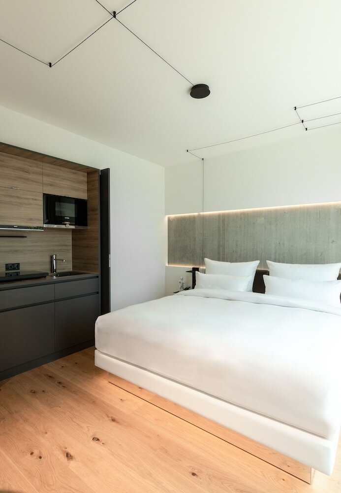 Kpm Hotel & Residences