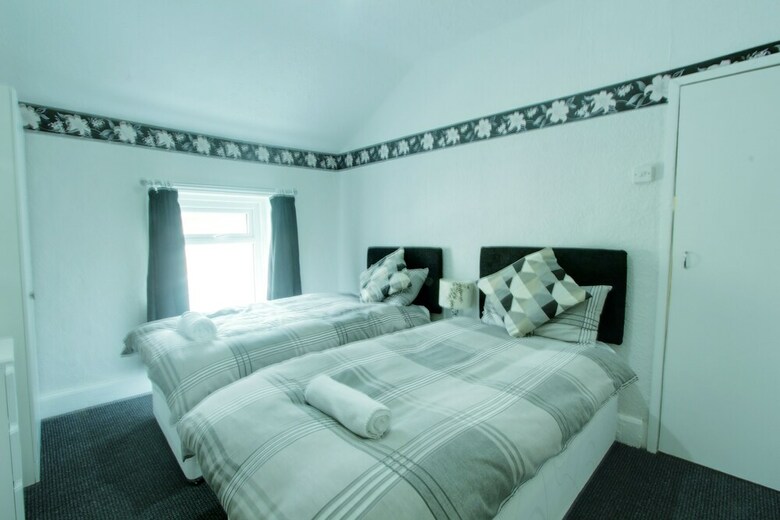 Bromley Central Holiday Home