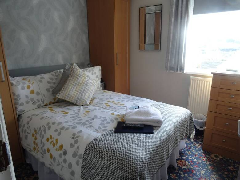 Rolling Waves Hotel - Guest House