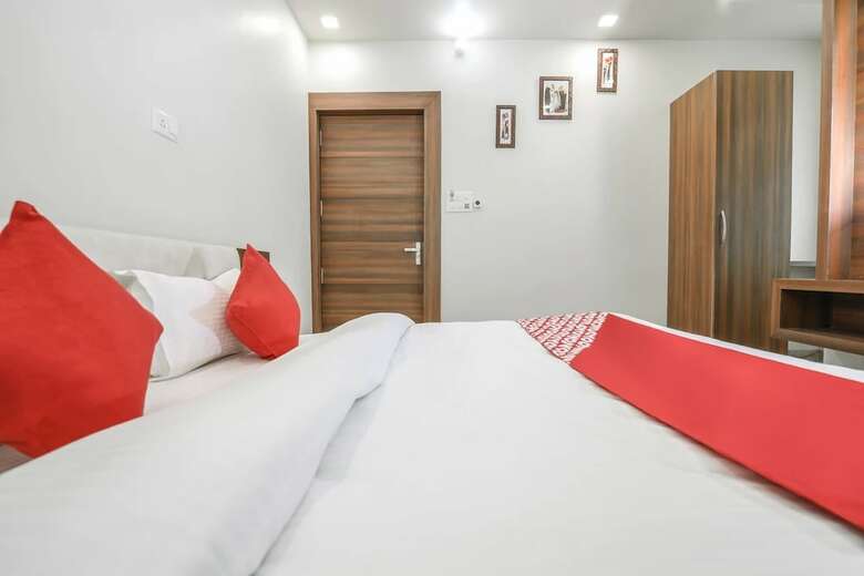 Hotel Pooja Residency