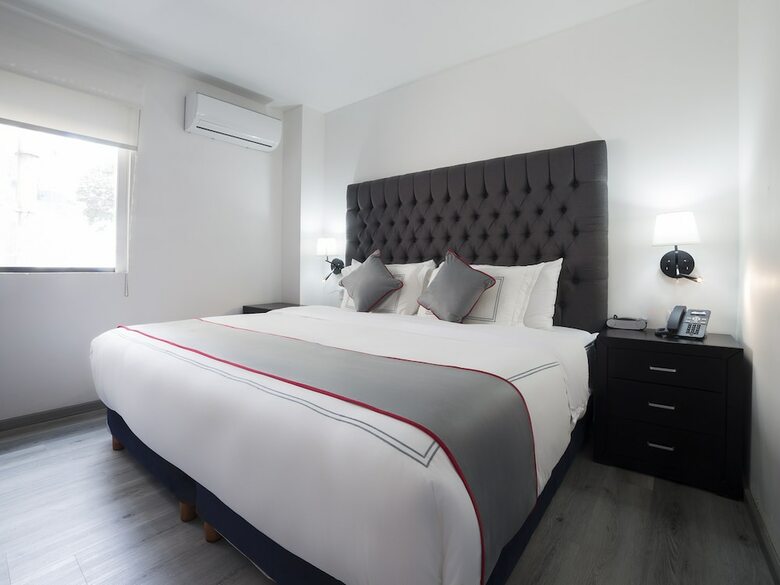 Hotel Arboleda 215