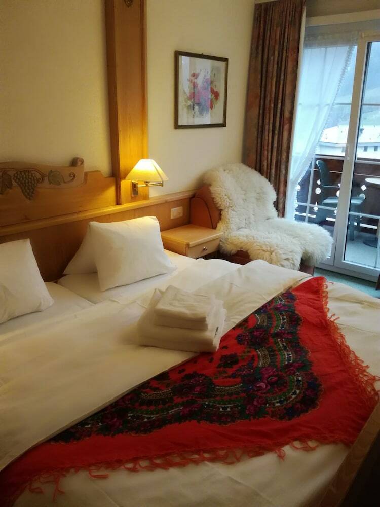Hotel Grichting Und Badnerhof