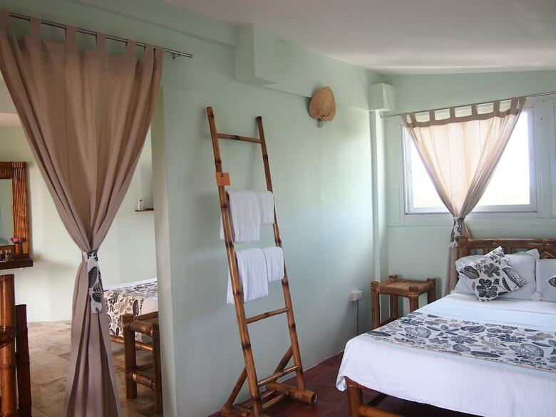 Aparthotel Summer Place Apartments Puerto Galera