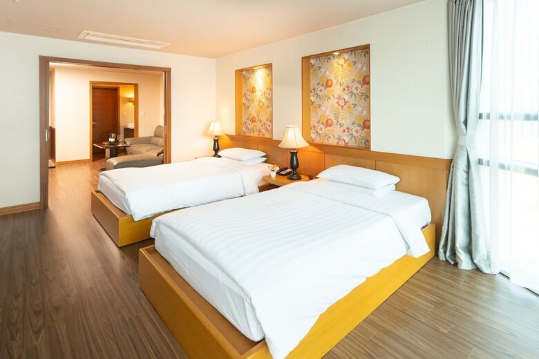 Sunset Business Hotel