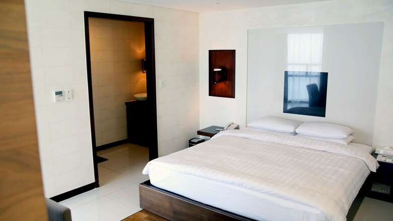 Sunset Business Hotel