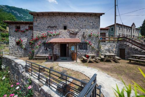 Hostal Pe�a Santa