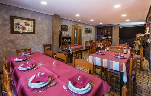 Hostal Pe�a Santa