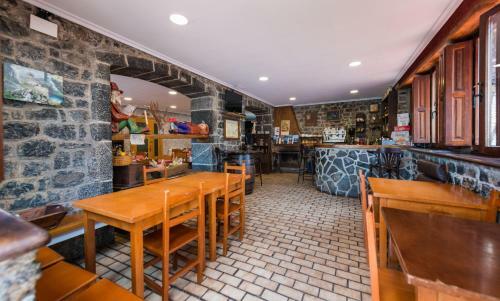 Hostal Pe�a Santa