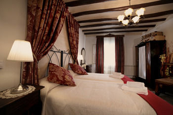 Hostal Casa Rural La Casona