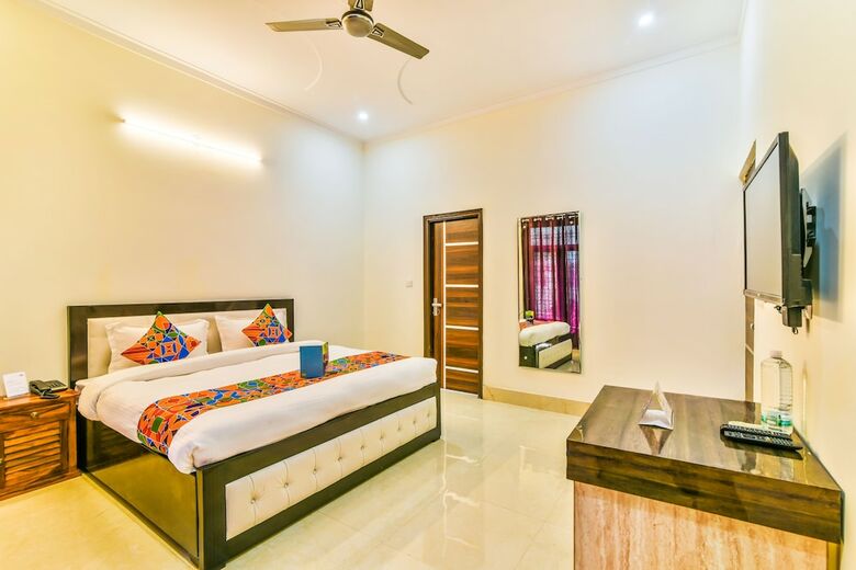 Fabhotel Laxmi Residency