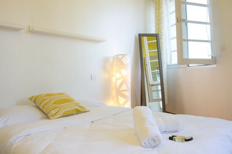Large Apartment Saint Martin District