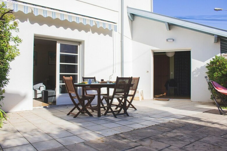 Large Apartment Saint Martin District
