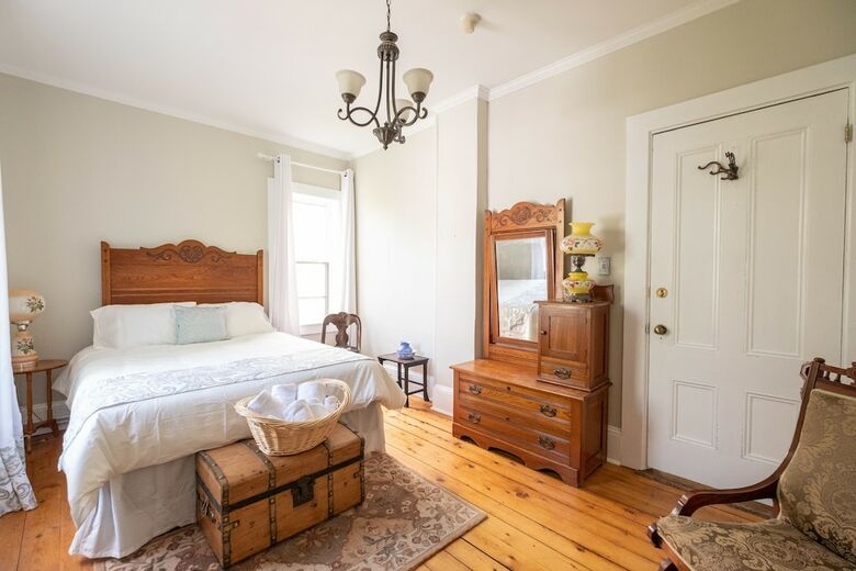 Bed & Breakfast Carlisle House Inn
