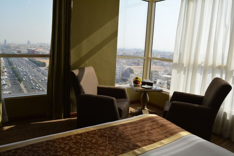 Iridium 70 Hotel