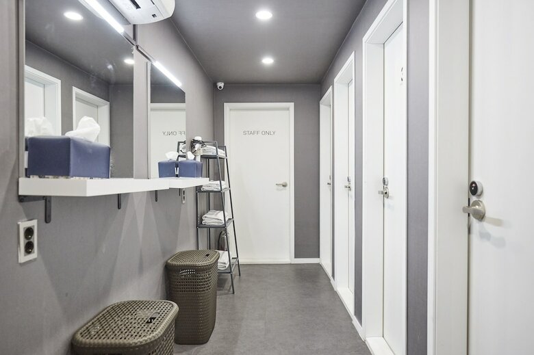 The Capsule Myeongdong - Hostel