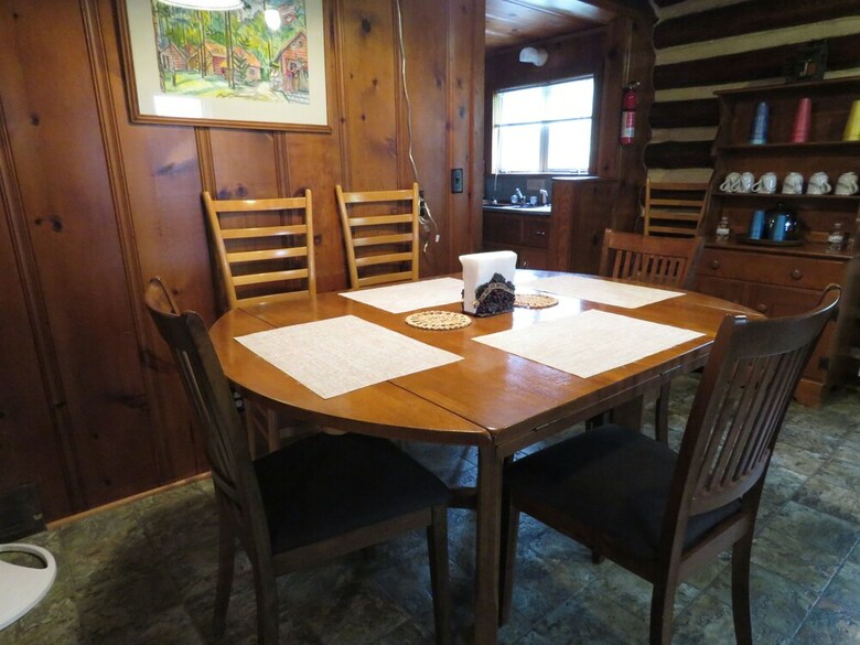 Cabana Tall Pines Inn