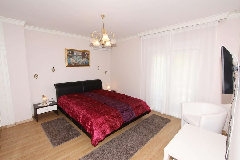 Apartments Sena