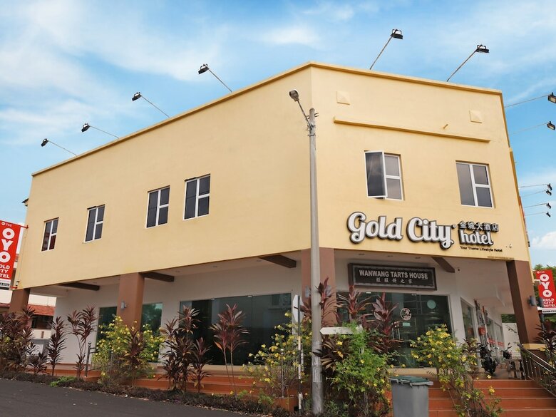 Oyo 743 Gold City Hotel