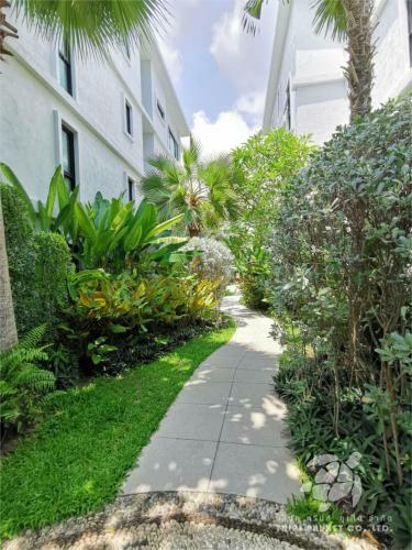 Apartamentos The Title West Wing By Trips Phuket
