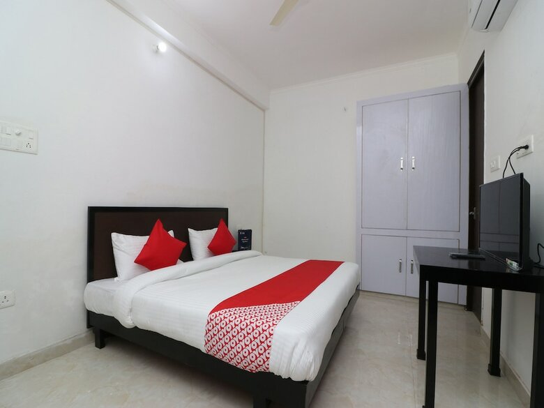 Hotel Oyo 24673 The Shivaay Aiims