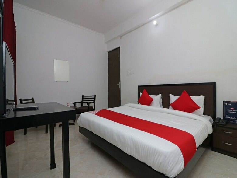 Hotel Oyo 24673 The Shivaay Aiims