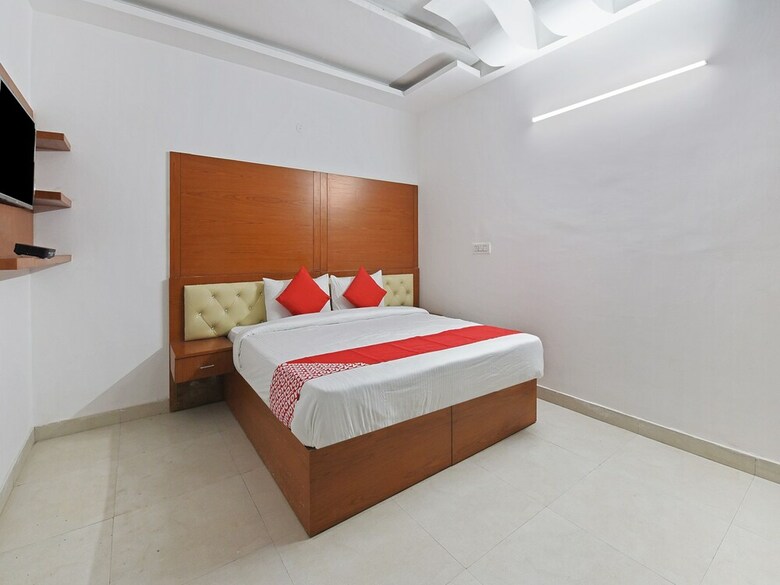 Hotel Oyo 19525 Rg Corporate Suites