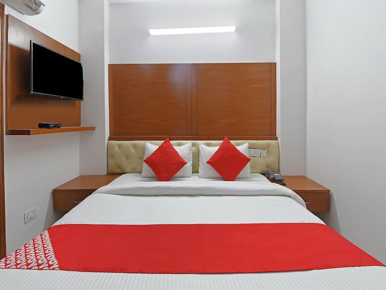 Hotel Oyo 19525 Rg Corporate Suites