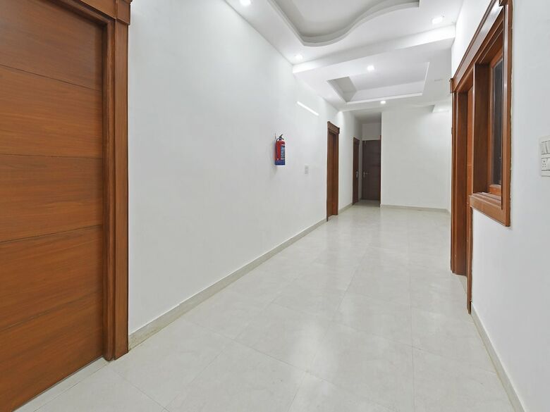 Hotel Oyo 19525 Rg Corporate Suites