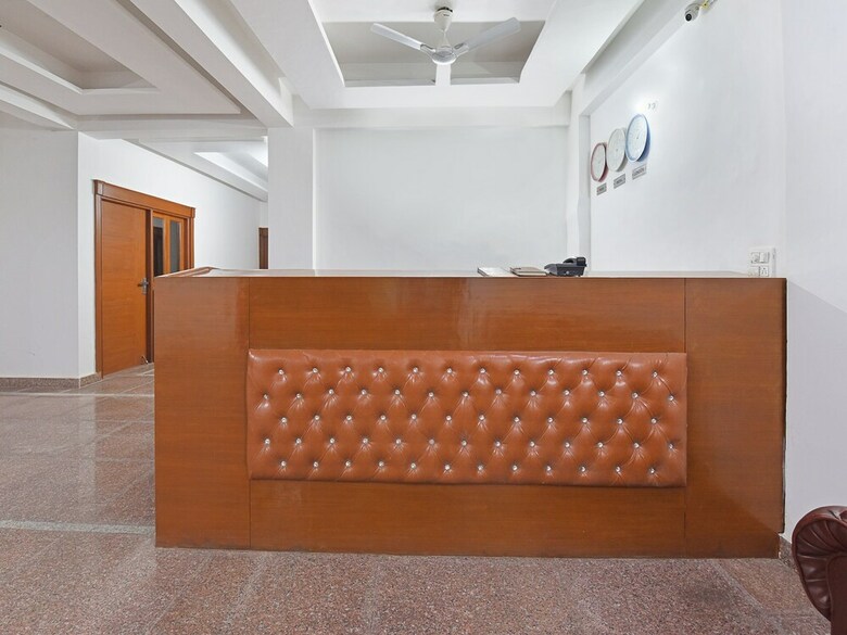 Hotel Oyo 19525 Rg Corporate Suites