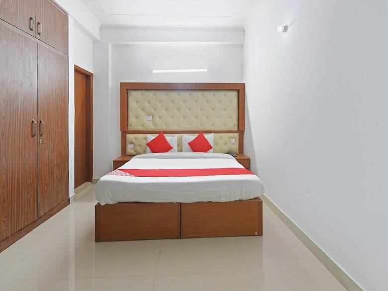 Hotel Oyo 19525 Rg Corporate Suites