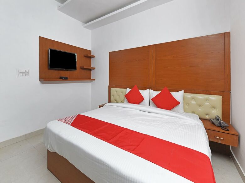 Hotel Oyo 19525 Rg Corporate Suites
