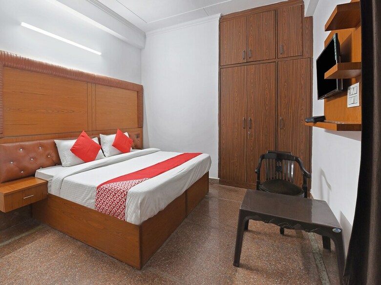 Hotel Oyo 19525 Rg Corporate Suites