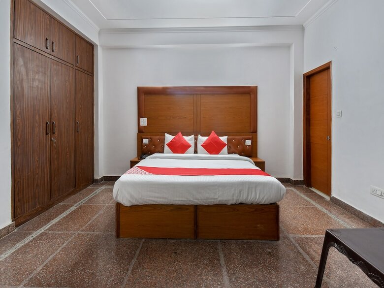 Hotel Oyo 19525 Rg Corporate Suites