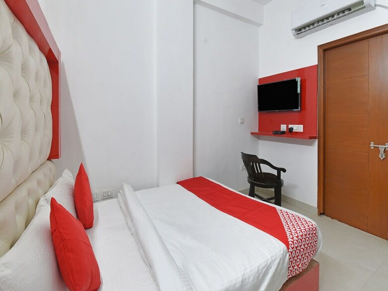 Hotel Oyo 19525 Rg Corporate Suites