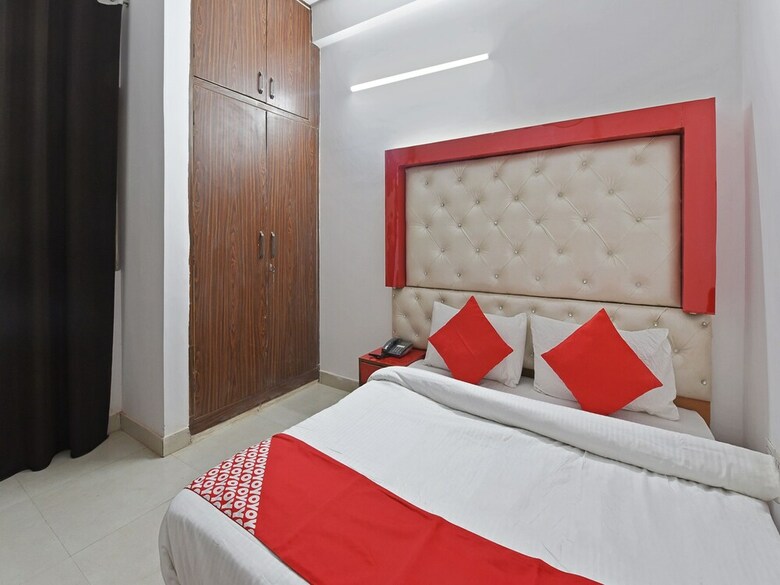 Hotel Oyo 19525 Rg Corporate Suites