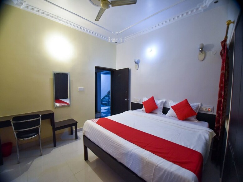 Hotel Oyo Home 3688 Apartment Palace