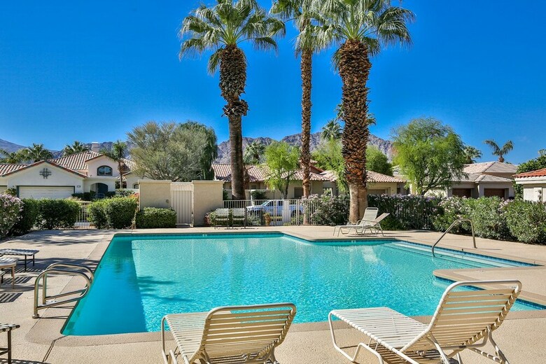 Golfers Paradise On The 5th Hole - Three Bedroom Condo