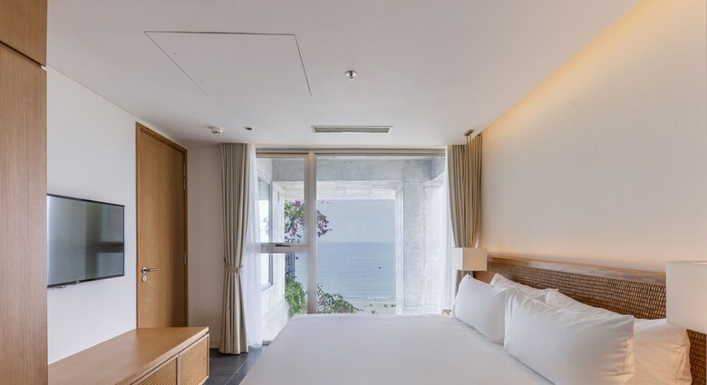 Chicland Hotel