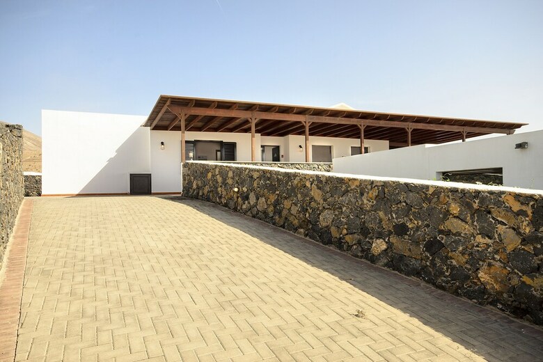 La Casa de Abajo