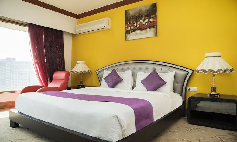 Hotel Treebo Tryst Royal Palm
