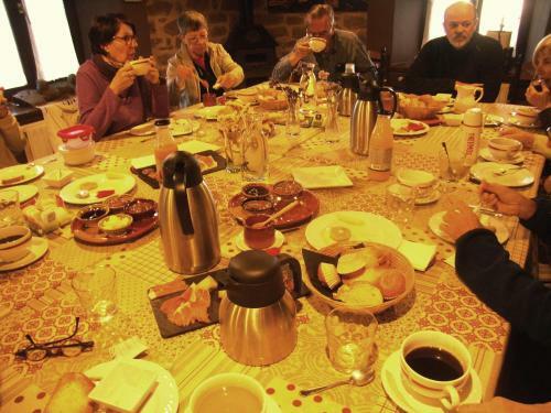 Logis Hostal Rural Txapi Txuri