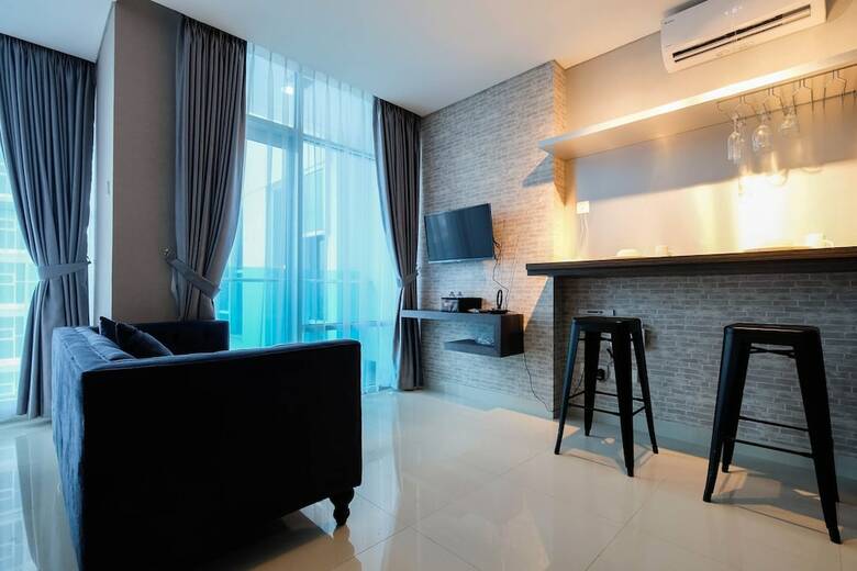 Spacious And Artsy Studio Apartment At Brooklyn Alam Sutera